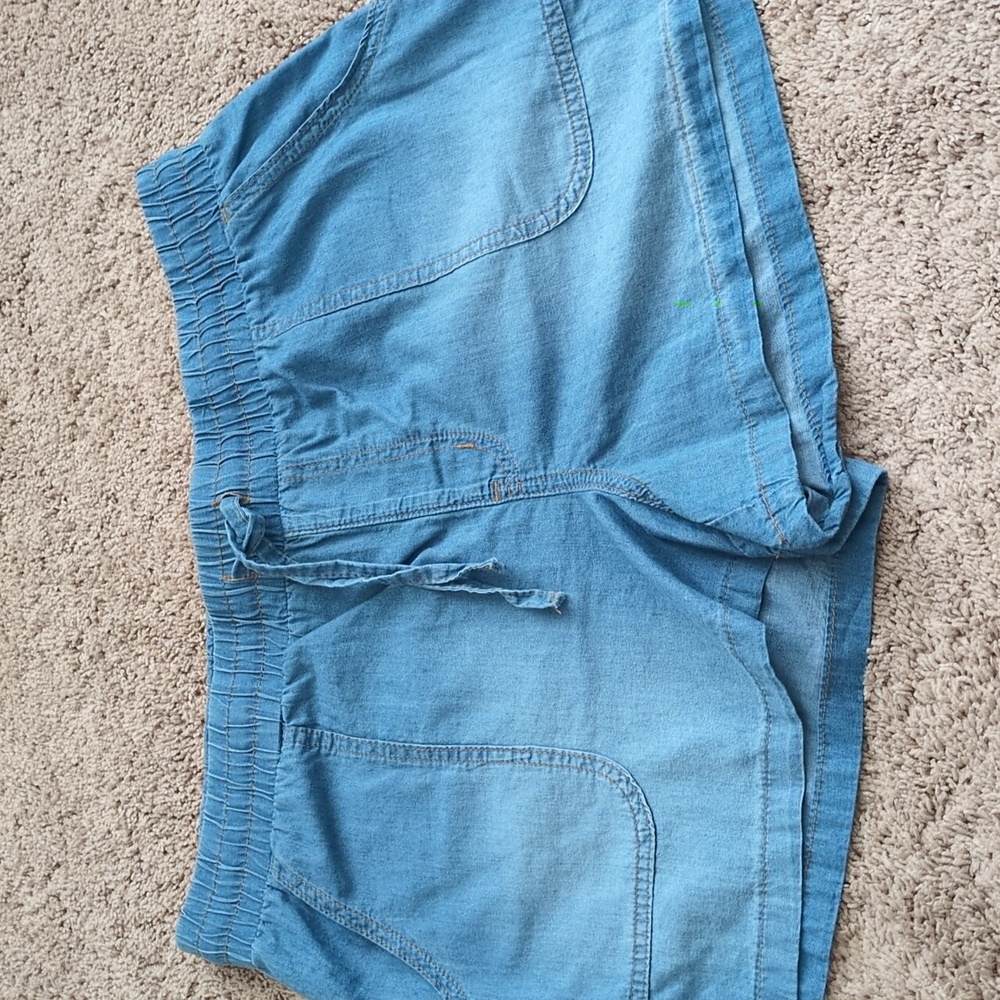 Pull on shorts